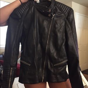 LEATHER FOREVER 21 JACKET SIZE 6